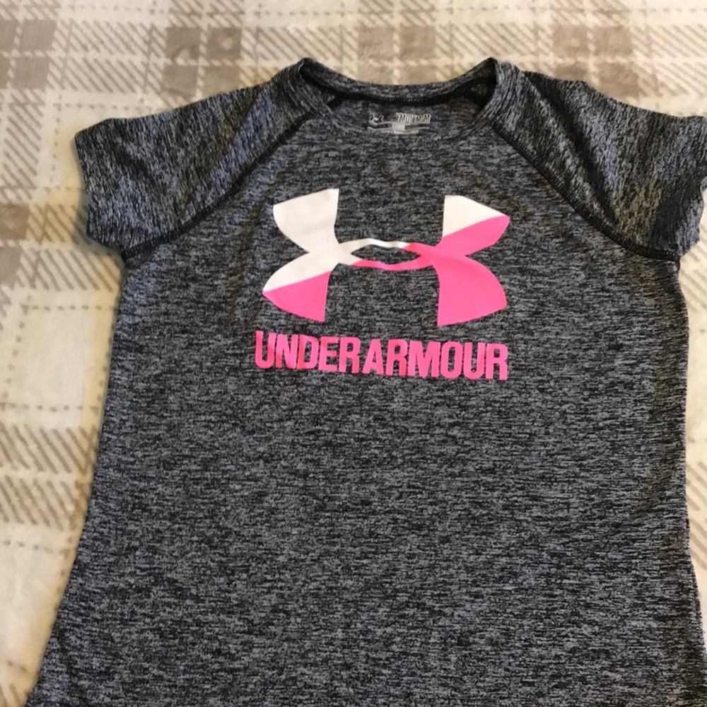 Girls Youth medium under armor shirt